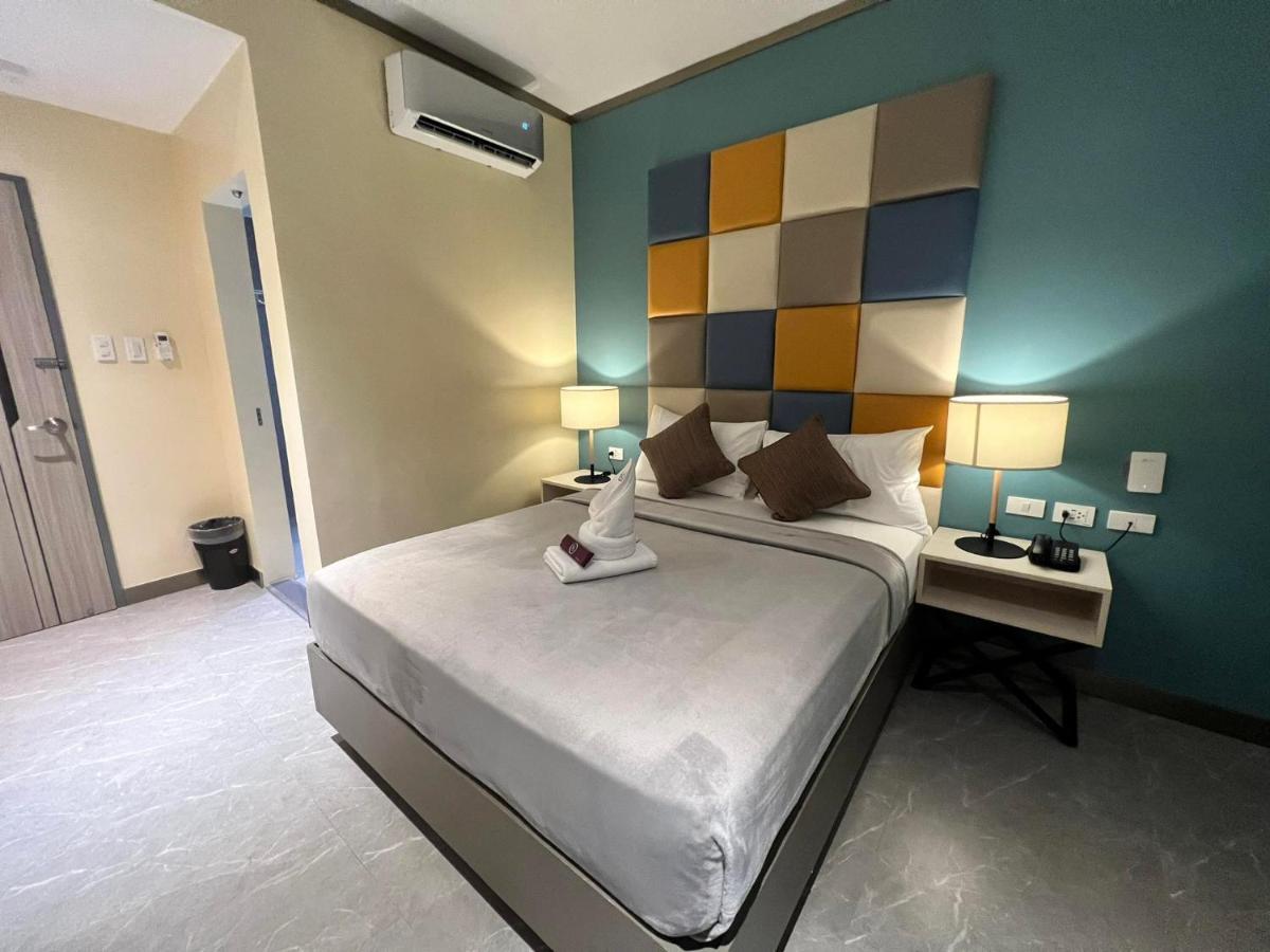 Yes Hotel Imus Cavite Luaran gambar